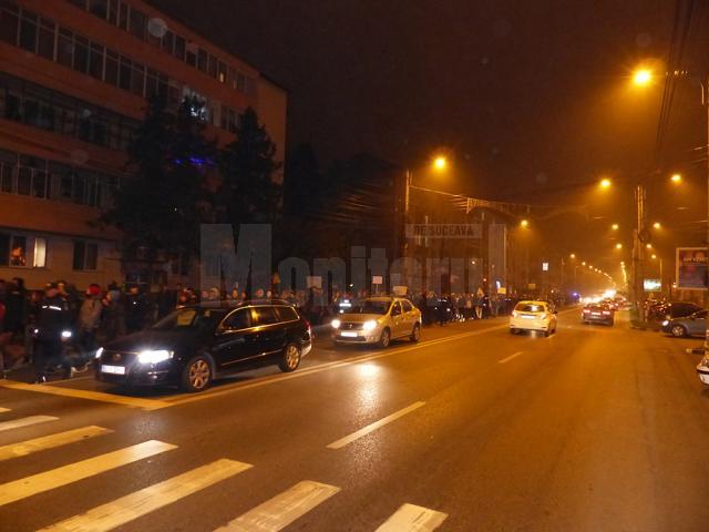 Şi aseară, aproximativ 1.000 de suceveni au protestat pe străzile oraşului