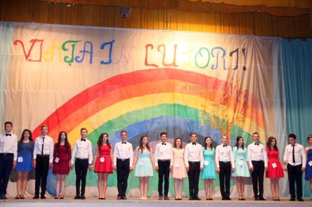 Elevii Colegiului de Industrie Alimentară au sărbătorit „Viaţa în culori”, la Balul Bobocilor