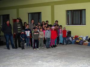 Donaţii din partea elevilor din Moldoviţa pentru Așezământul de copii „Sf. Ierarh Leontie” din Rădăuți