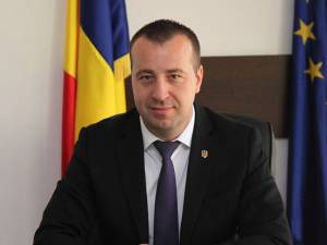 Mutarea panoului publicitar este solicitată de viceprimarul Lucian Harşovschi