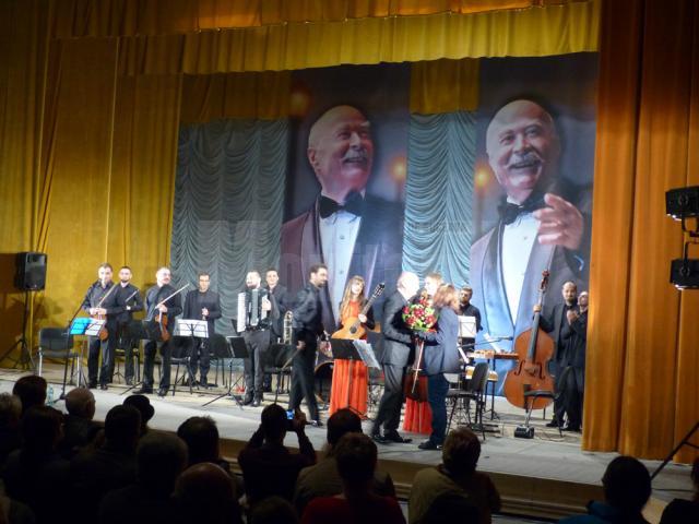 Concertul „Adio, doamnă”, susţinut de maestrul Tudor Gheorghe pe scena suceveană