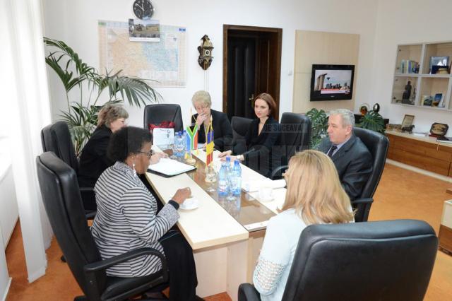 Ambasadorul Africii de Sud a efectuat o vizită oficială în judeţul Suceava