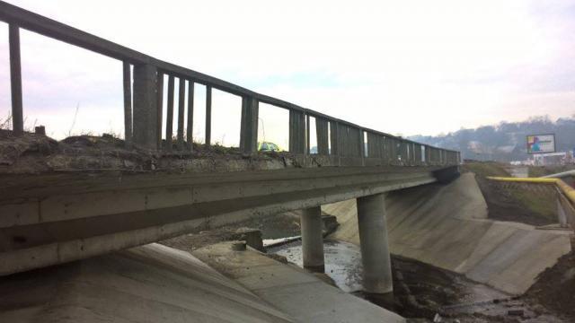 Un pod de pe cel mai aglomerat drum din judeţ, reparat după mai bine de jumătate de secol