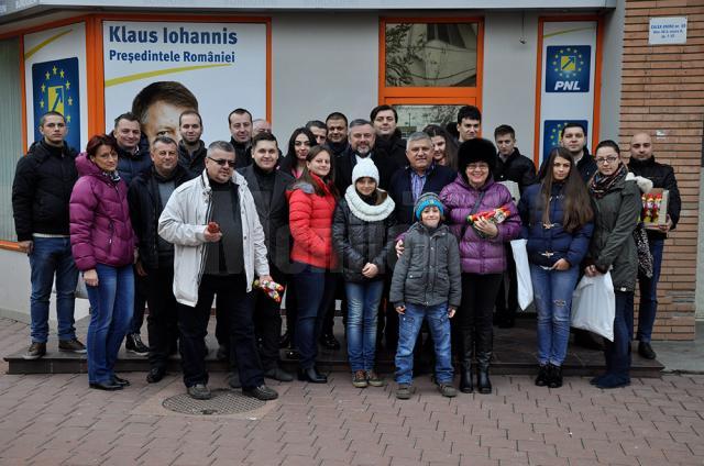 Echipa PNL, în frunte cu Ioan Balan, a adus bucurie copiilor din Suceava, în ajun de Moş Nicolae