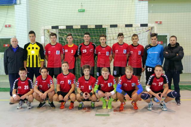 Echipa de handbal juniori II LPS Suceava a încheiat anul cu o victorie ce a dus-o pe locul trei