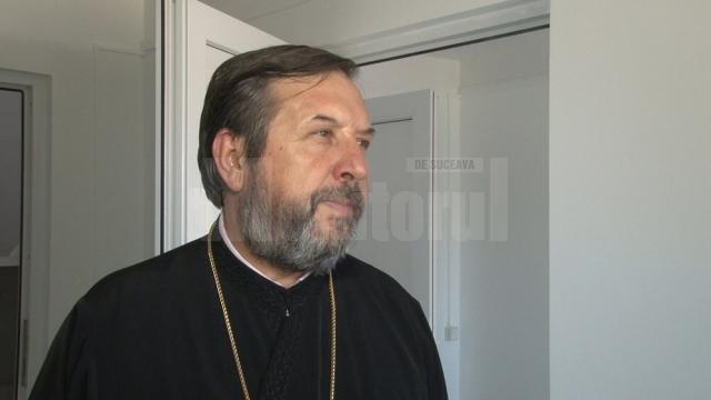 Gheorghe Saftiuc, preotul care creşte puii de om ai altora. „Am gustat din pâinea amară a unui copil orfan“