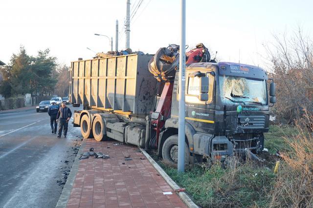 Mama oamenilor de afaceri Negrea a murit într-un accident de maşină