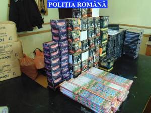 Peste 60.000 de articole pirotehnice, confiscate la Broşteni