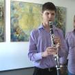 Alexandru Cozaciuc are 17 ani, este elev al Colegiului de Artă “Ciprian Porumbescu” şi cântă la nu mai puţin de 16 instrumente