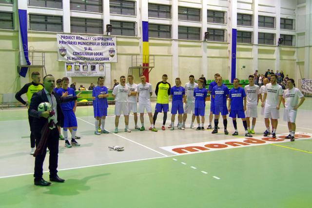 Foştii şi actualii fotbalişti din Suceava au evoluat în teren pentru o cauză nobilă