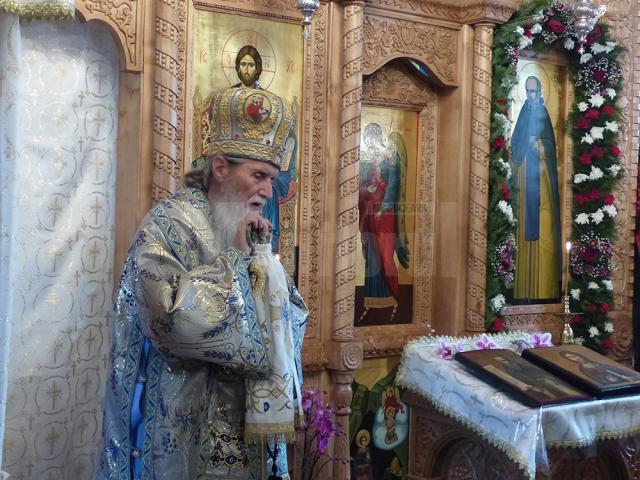 ÎPS  Pimen, pe 18 decembrie, de Sfântul Cuvios Daniil Sihastrul, la hramul Mănăstii Voroneţ