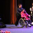 Spectacol caritabil, organizat de elevii Colegiului „Spiru Haret”, pentru o tânără cu tetrapareză spastică