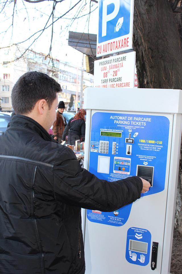 Aparatele de autotaxare pentru cele trei parcări cu plată ale Primăriei Suceava au fost ieri date în folosinţă