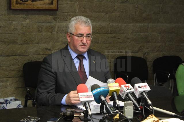 Primarul Ion Lungu şi-a prezentat realizările şi nerealizările din anul 2015