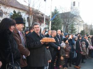 Spectaculoasa paradă a datinilor și obiceiurilor de iarnă din municipiul Suceava