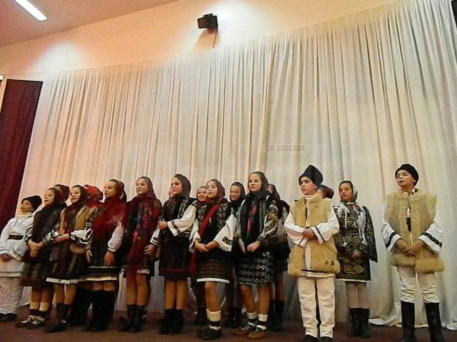 Festivalul de datini şi obiceiuri de iarnă da la Cajvana