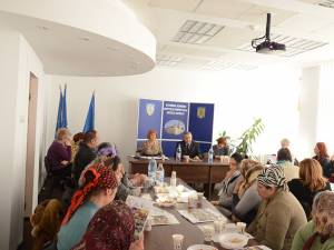 La Prefectura Suceava a fost organizata conferinţa „Povestea Ei – femeile în comunitatile rurale interetnice”