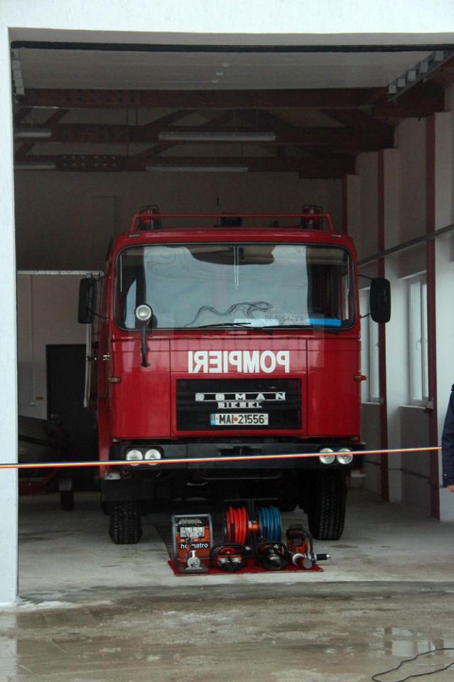 Subunitatea ISU din Dolhasca are în dotare o autospecială cu apă şi spumă pentru stingerea incendiilor