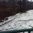 Zăpoarele de gheaţă de pe râul Bistriţa au fost deblocate după acţiunea echipei pirotehnice a ISU Suceava