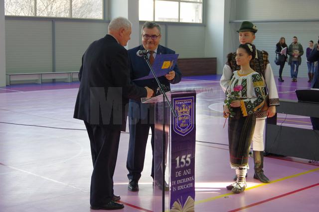 Bază sportivă modernă, inaugurată la Colegiul Naţional „Ştefan cel Mare” la ceas aniversar