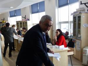 Rectorul Valentin Popa a votat în jurul orei 10