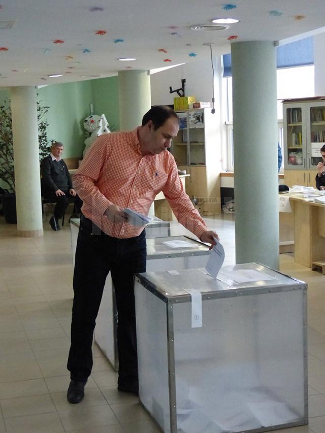 Valentin Popa a fost ales pentru încă un mandat la cârma Universităţii din Suceava