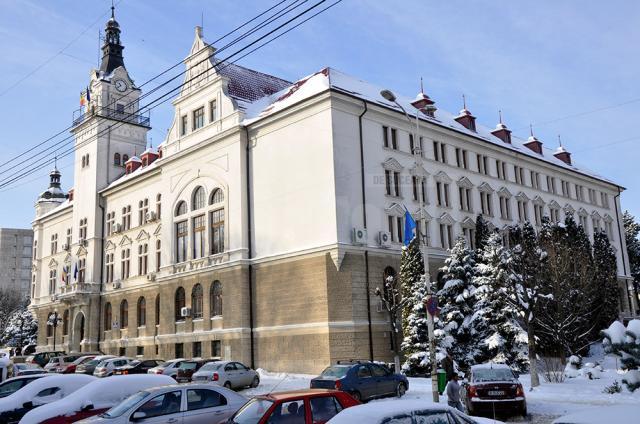 Angajaţii Consiliului Judeţean Suceava ar putea primi zile de concediu suplimentare pentru ”condiţiile de muncă vătămătoare”