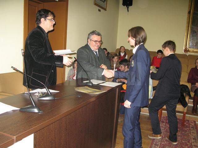 Elevi suceveni premiaţi la concursul interjudeţean „Mate && Info”
