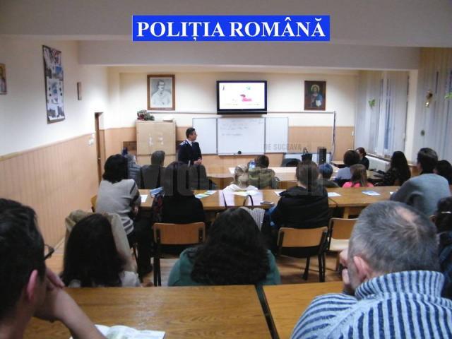 Şedinţă cu părinţii la Şcoala Nr. 1