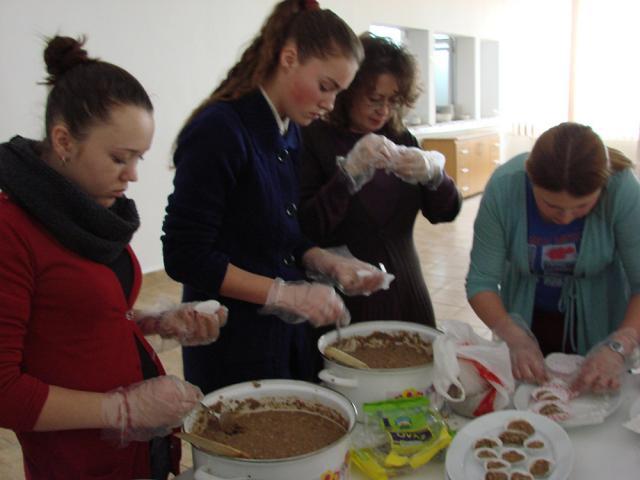 Proiectul "Mănâncă responsabil!, la Colegiul Tehnic ”Petru Muşat”