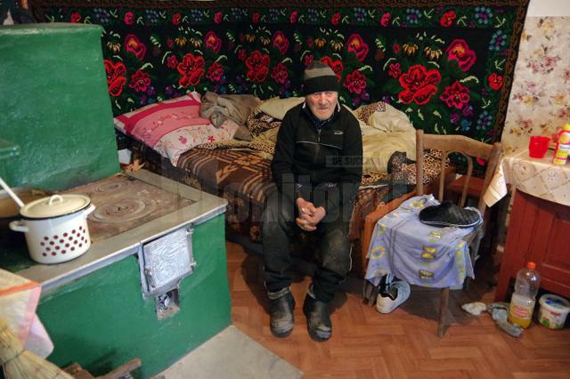 Viaţa bătrânului din Bosanci, Alexandru Moldovan, în vârstă de 80 de ani, s-a schimbat radical