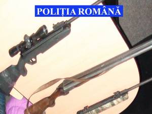 Arme deţinute ilegal