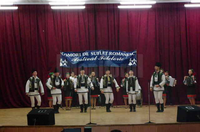 Formaţiile artistice clasate pe primul loc la faza zonală Rădăuţi şi minorităţi a Festivalului „Comori de suflet românesc”