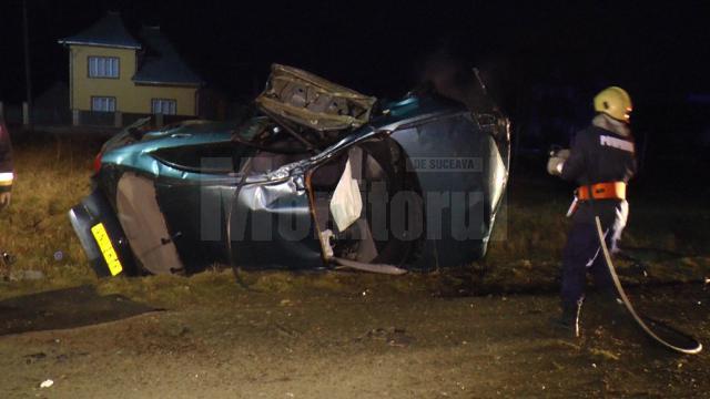 Un tânăr de 17 ani care gonea la volanul unei maşini a murit în urma unui groaznic accident