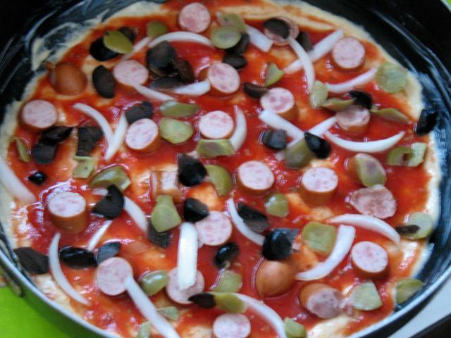 Pizza la tigaie. Foto: delightwithdeyu.blogspot.com