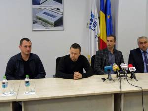Adrian Chiruţ a fost prezent la conferinţa de presă de ieri alături de reprezentanţii Universităţii „Ştefan cel Mare” Suceava şi de antrenorul Răzvan Bernicu