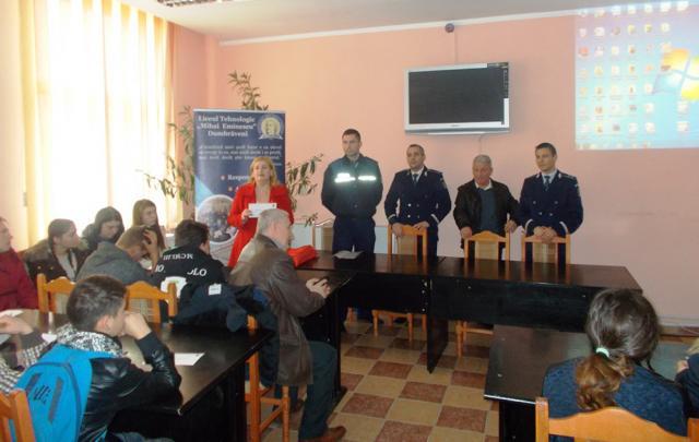 Prevenirea violenţei în şcoală la Liceul Tehnologic "Mihai Eminescu" din Dumbrăveni