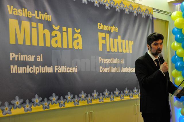 Candidatul PNL la Primăria Fălticeni, lansat sub semnul iubirii şi al florii de nu-mă-uita