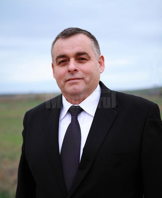 Constantin Galan a demisionat din ALDE Suceava şi a anunţat în plenul Camerei Deputaţilor afilierea la grupul PNL