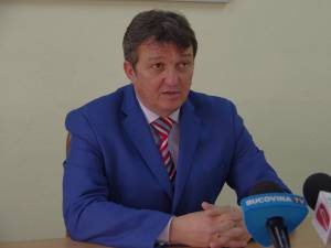 Consilierul local Vasile Mocanu a anunţat ieri că îl va susţine pe candidatul PSD Tiberius Brădăţan pentru funcţia de primar al Sucevei