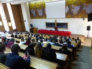 Ore de pregătire la Limba şi literatura română