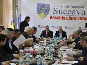 Consilierii judeţeni au votat cu 30 de voturi „pentru” şi trei abţineri proiectul prin care CJ Suceava solicită Consiliului Local Pojorâta cele nouă hectare de teren