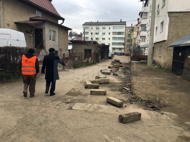 Primăria Vatra Dornei a început lucrările de modernizare a străzilor