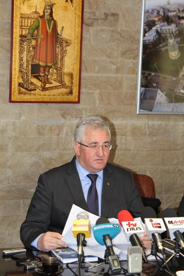 Ion Lungu: „Fiind săptămâna de dinaintea Paştelui, perioadă de post şi rugăciune, nu ar fi cea mai bună alegere să ţinem atunci şedinţa de Consiliu Local”