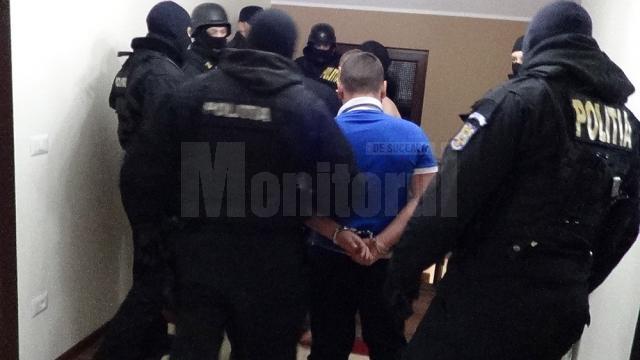 În februarie 2014, fraţii Bujanovschi au fost duşi la sediul Poliţiei municipiului Rădăuţi şi audiaţi, iar Cosmin Bujanovschi a fost reţinut pentru 24 de ore, iar ulterior eliberat