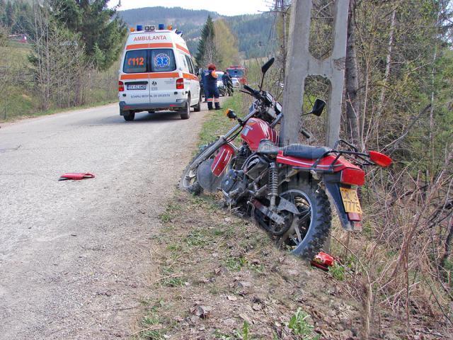 Bărbatul de 35 de ani şi-a pierdut viaţa după ce a intrat cu motocicleta într-un stâlp din beton