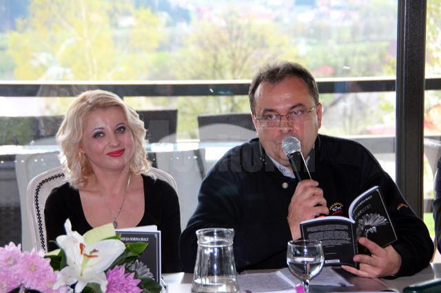 Lansarea volumului de poezii „Iubeşte!", tipărit la Editura Teba, semnat de Brînduşa Sorina Bialy