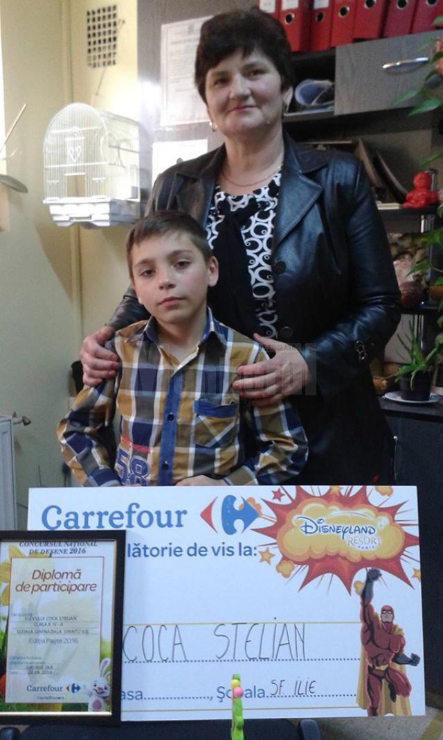 Un copil crescut de un asistent maternal a câştigat premiul cel mare la Concursul de desene iniţiat de Carrefour Suceava