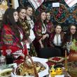 Tinere gospodine din Bucovina, cu ale lor creaţii culinare tradiţionale