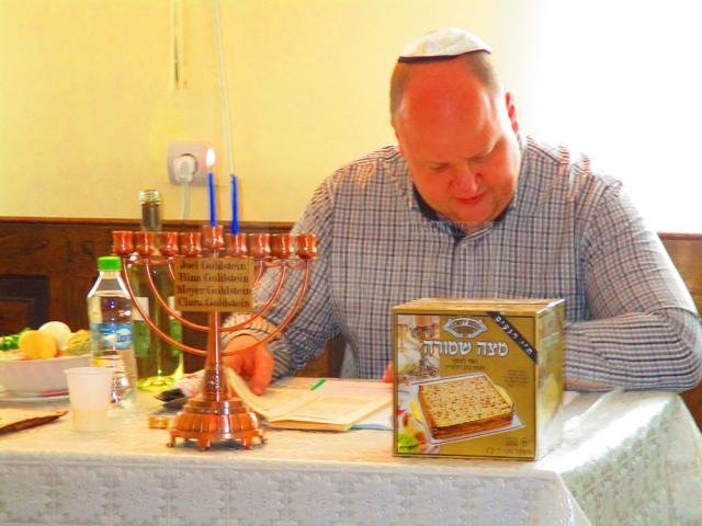 Evreii suceveni au început sărbătoarea de Paşti împreună, la sediul Comunităţii Evreieşti